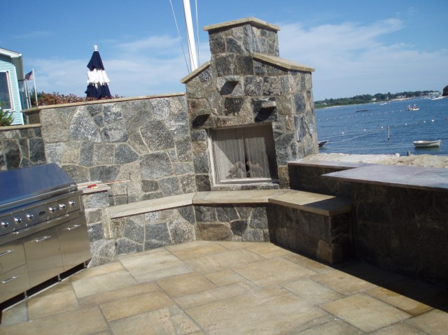 Outdoor kitchen specialist