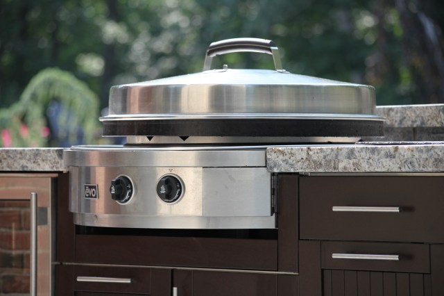 Outdoor Living should look, feel, entertain and taste Fabulous too.