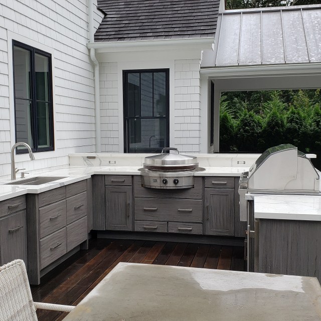 OUTDOOR KITCHENS CONTINUE TO BE FABULOUS IN THE HAMPTONS